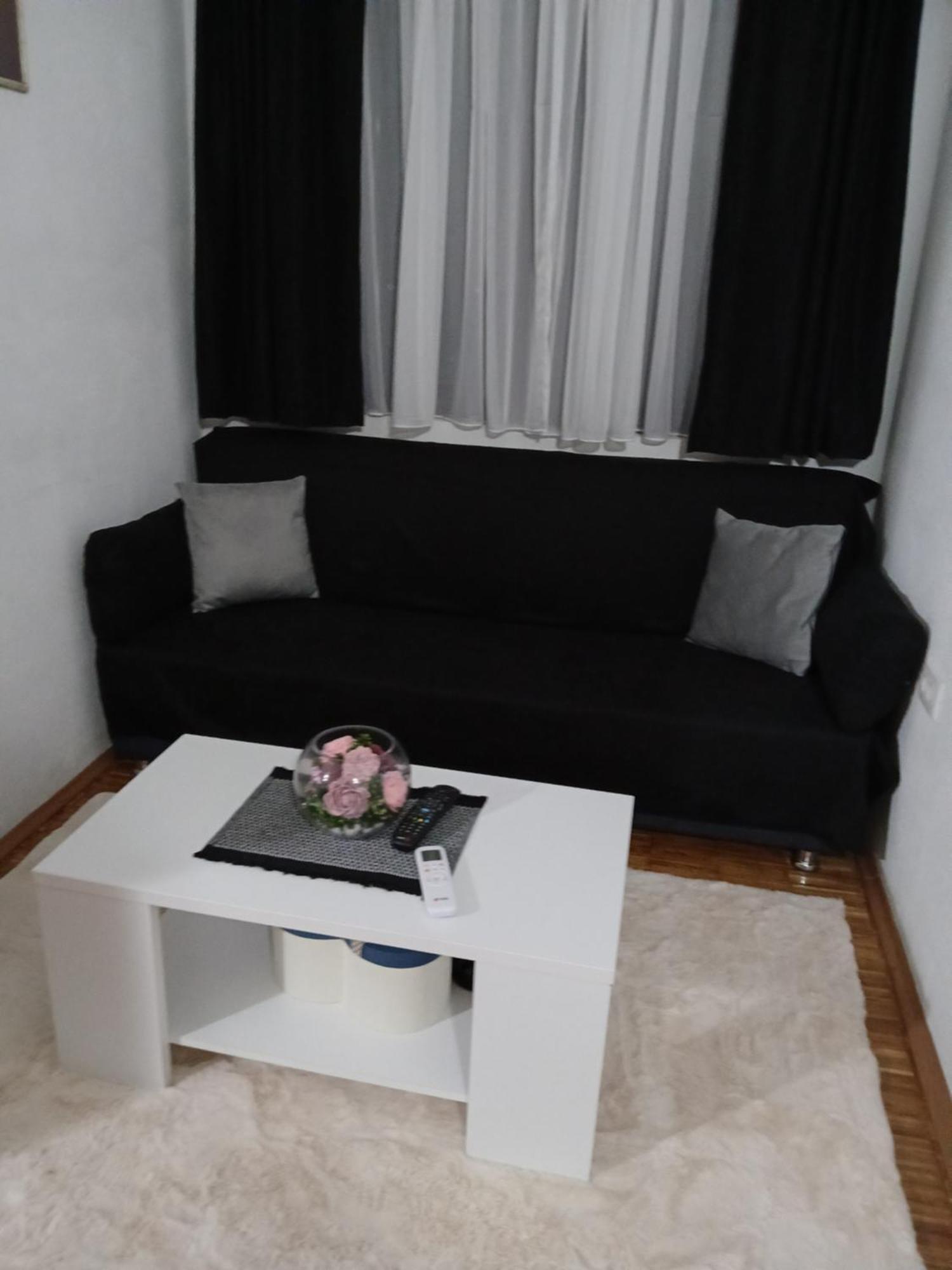 Dado Apartment เวียร์ปาซาร์ ภายนอก รูปภาพ